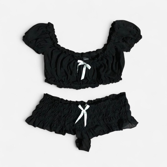 Frederick's of Hollywood Other - RARE Vintage Fredricks Of Hollywood Black Ruffle Gather Bow Two piece Set Y2K